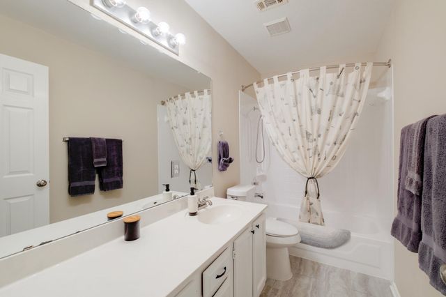 3704 Kissman DR, Austin, TX 78728