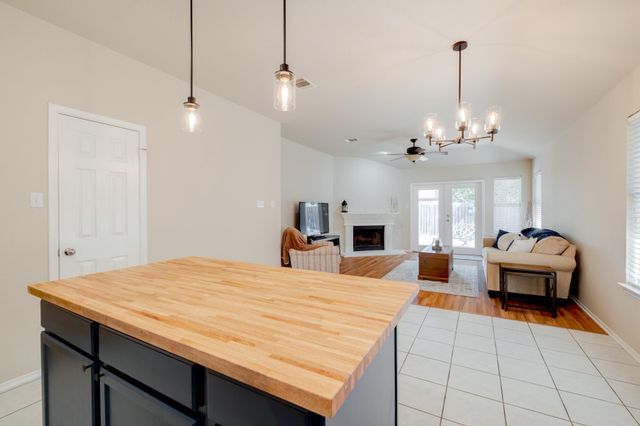 3704 Kissman DR, Austin, TX 78728
