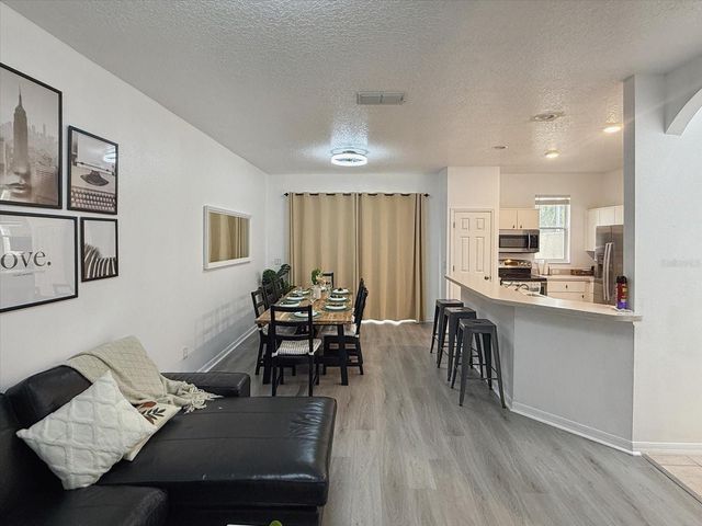 1302 S BEACH CIRCLE, Kissimmee, FL 34746