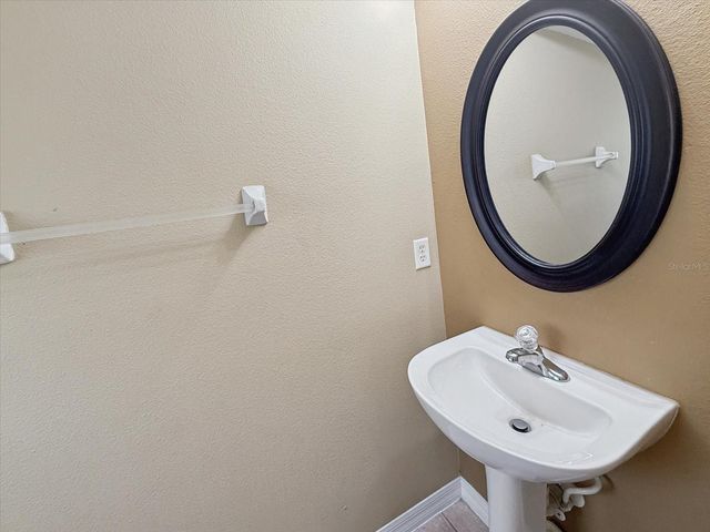 1302 S BEACH CIRCLE, Kissimmee, FL 34746