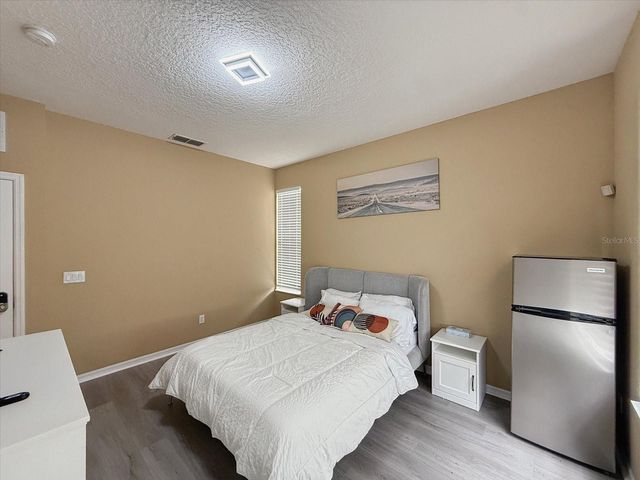 1302 S BEACH CIRCLE, Kissimmee, FL 34746