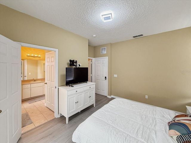 1302 S BEACH CIRCLE, Kissimmee, FL 34746