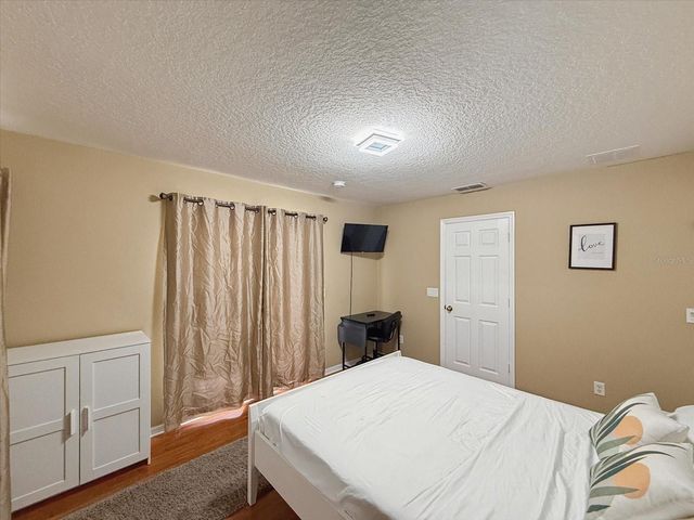 1302 S BEACH CIRCLE, Kissimmee, FL 34746