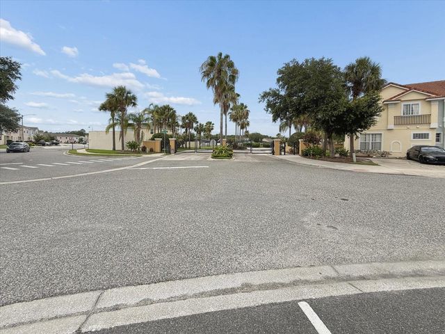 1302 S BEACH CIRCLE, Kissimmee, FL 34746
