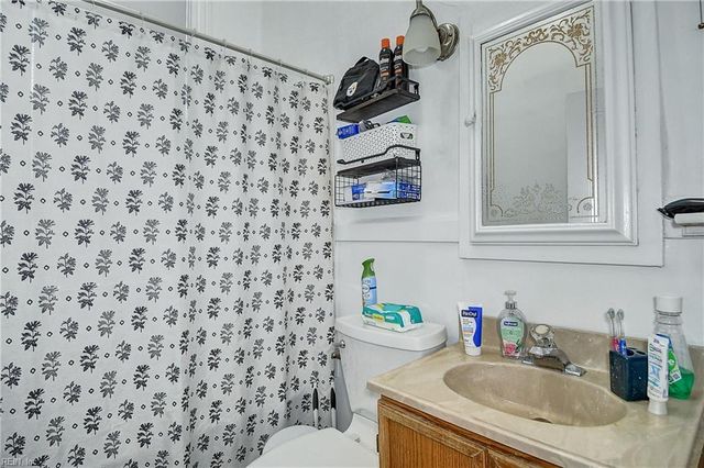 318 Court ST, Portsmouth, VA 23704