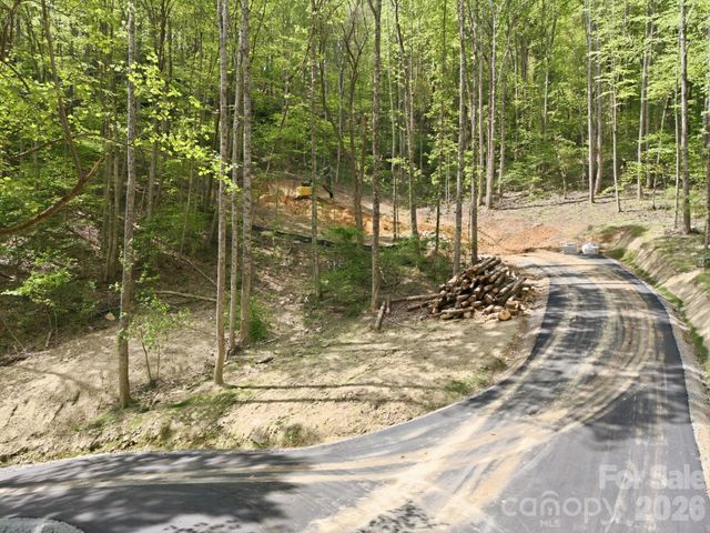 122 Running Deer Lane, Mars Hill, NC 28754