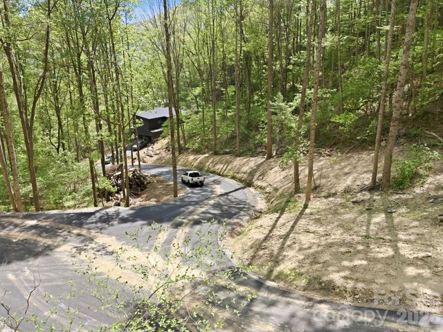 122 Running Deer Lane, Mars Hill, NC 28754