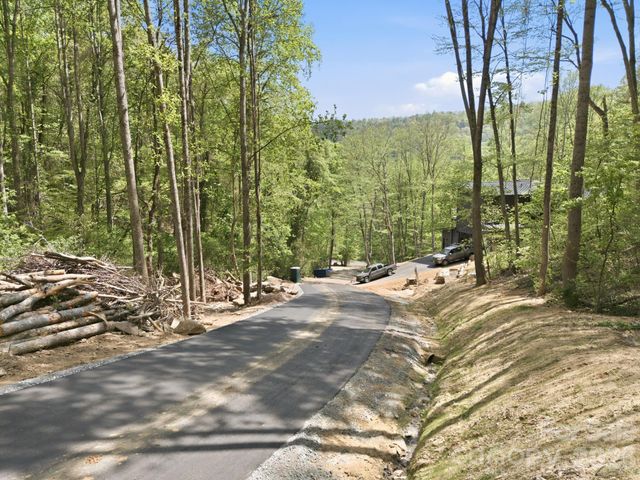 122 Running Deer Lane, Mars Hill, NC 28754