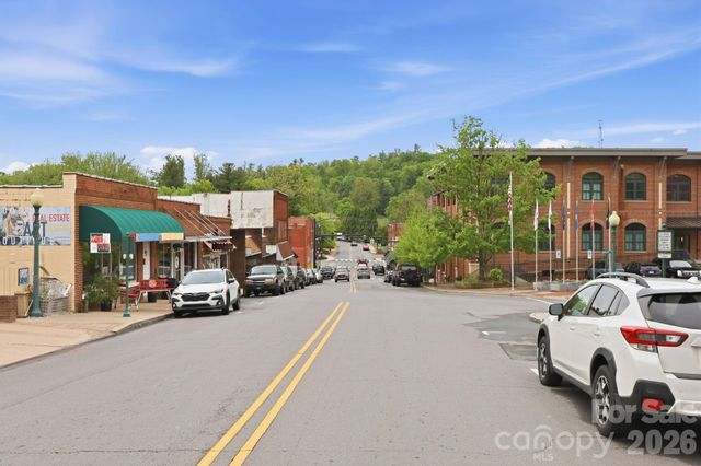 122 Running Deer Lane, Mars Hill, NC 28754