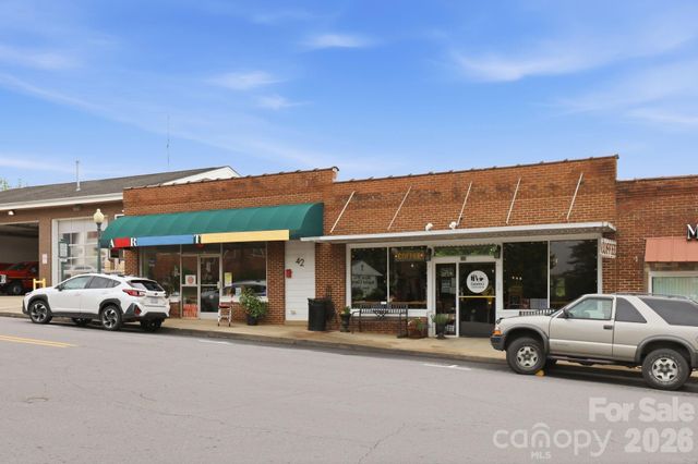122 Running Deer Lane, Mars Hill, NC 28754