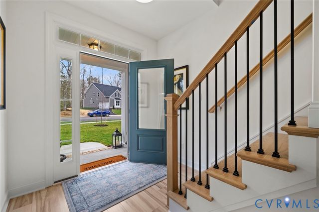 3930 Robins Ridge Dr, Moseley, VA 23120