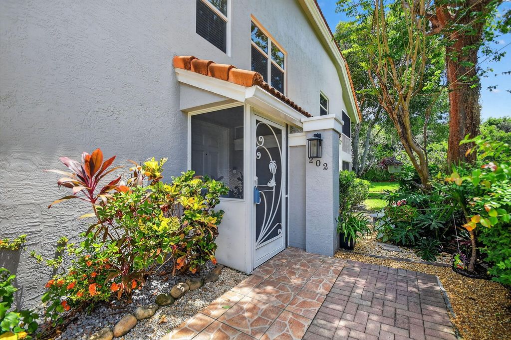 7031 Summer Tree Drive 202, Boynton Beach, FL 33437