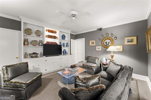 2734 Peachtree Road NW C301, Atlanta, GA 30305