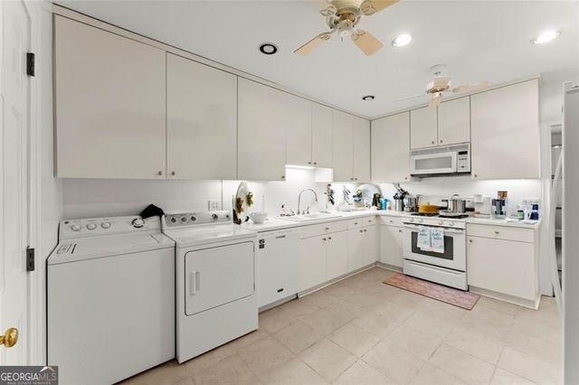 2734 Peachtree Road NW C301, Atlanta, GA 30305