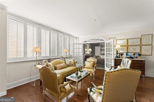 2734 Peachtree Road NW C301, Atlanta, GA 30305