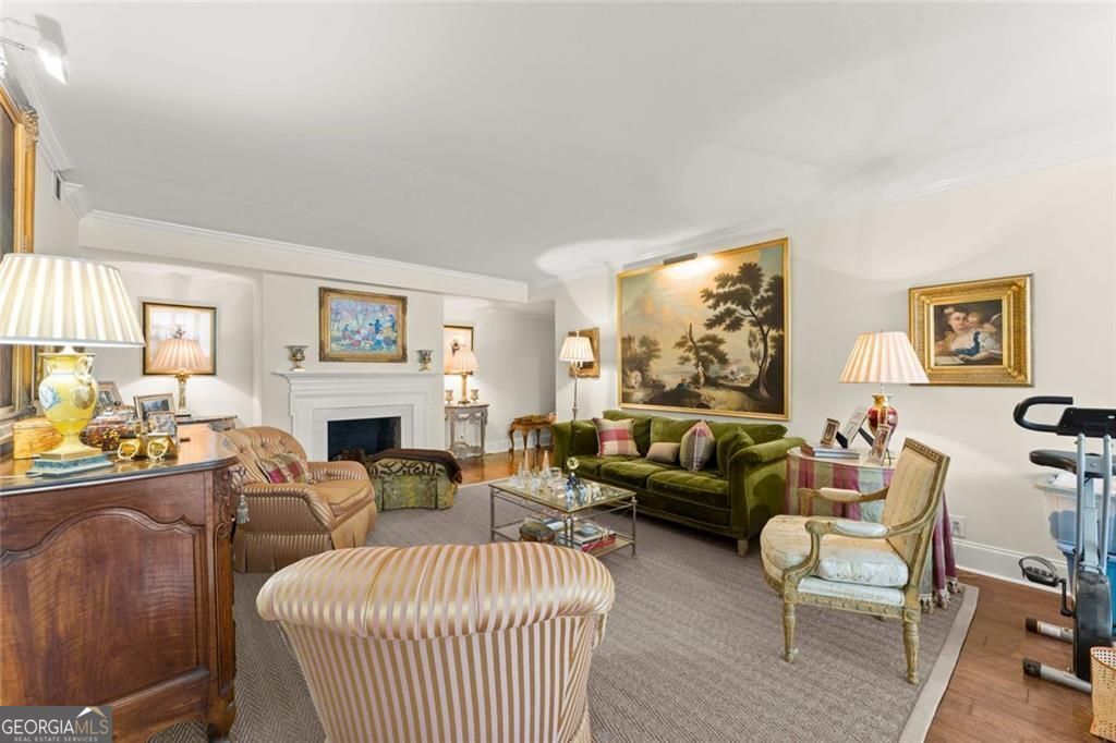 2734 Peachtree Road NW C301, Atlanta, GA 30305