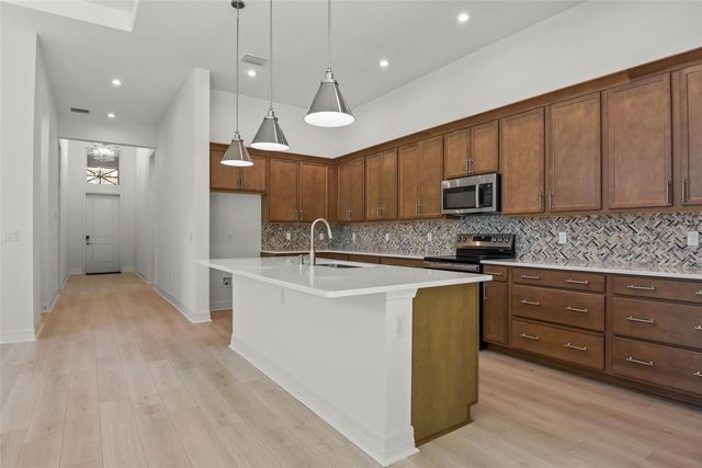 1017 LILIANA DRIVE, Deland, FL 32724