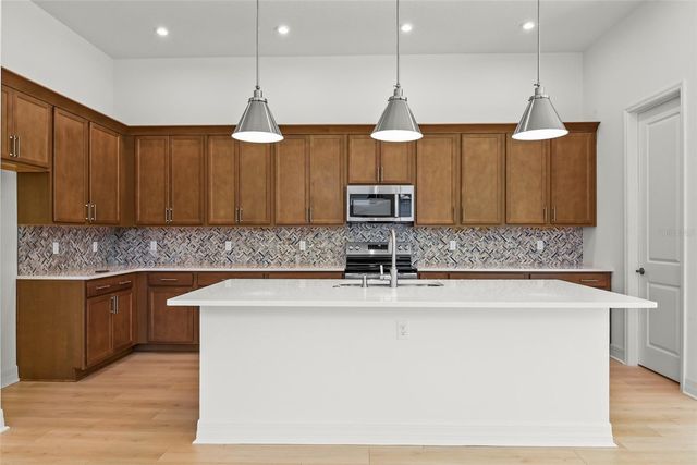 1017 LILIANA DRIVE, Deland, FL 32724