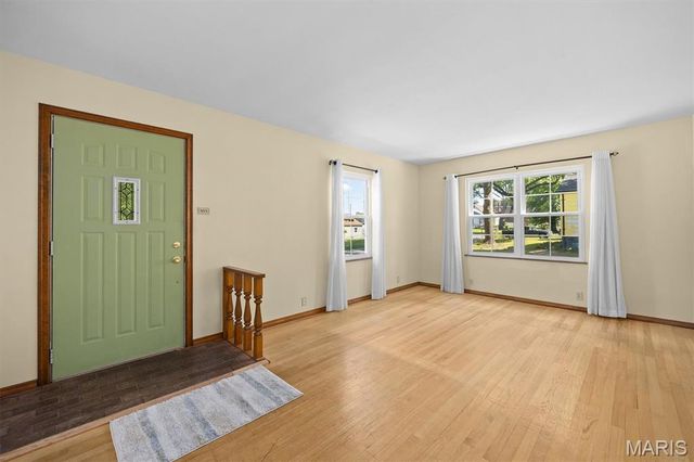 25 Roselawn Avenue, Fairview Heights, IL 62208