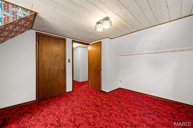 25 Roselawn Avenue, Fairview Heights, IL 62208