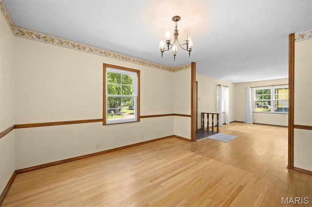 25 Roselawn Avenue, Fairview Heights, IL 62208