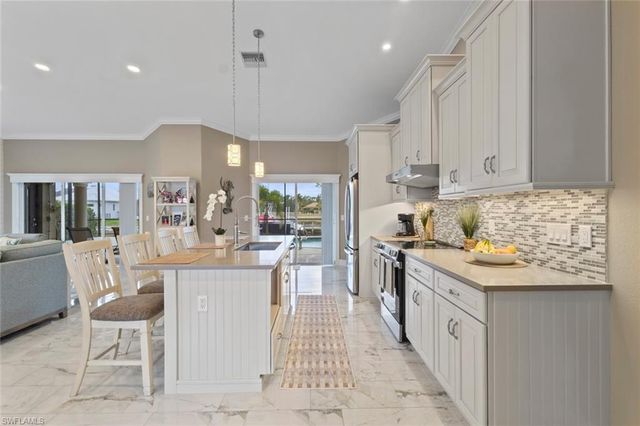 2368 NW 38th PL, Cape Coral, FL 33993