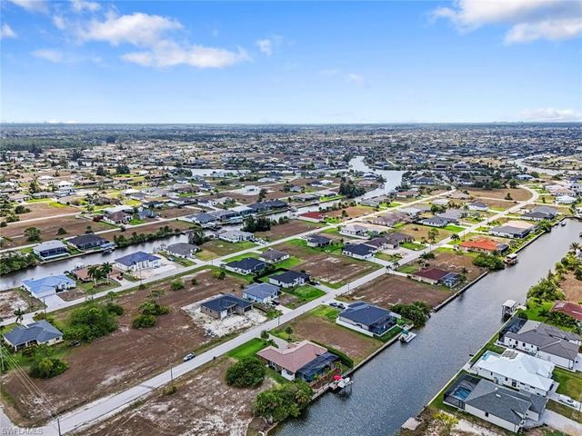 2368 NW 38th PL, Cape Coral, FL 33993