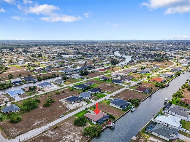 2368 NW 38th PL, Cape Coral, FL 33993