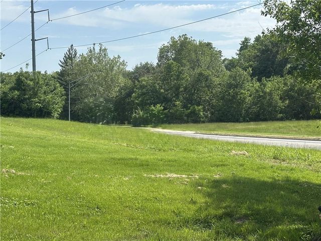 15607 E Independence Avenue, Independence, MO 64050