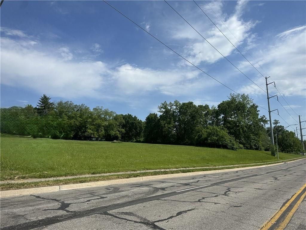 15607 E Independence Avenue, Independence, MO 64050