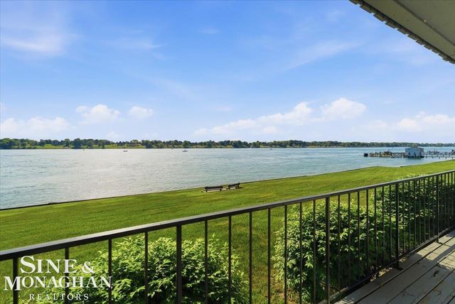 1715 River Road 58, Saint Clair, MI 48079