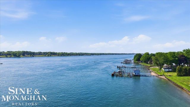 1715 River Road 58, Saint Clair, MI 48079