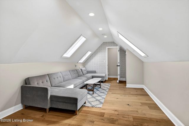 213 Haldeman Ave, Louisville, KY 40206