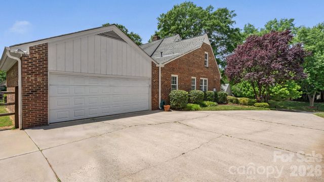 2327 Hamilton Mill Road, Charlotte, NC 28270