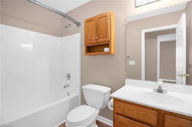 124 Bethania Oaks Circle, Pfafftown, NC 27040