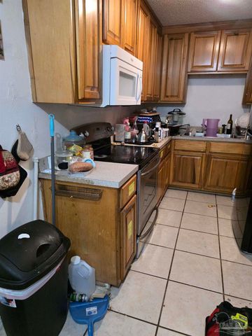 5504 Clearwater Ave, Pensacola, FL 32505