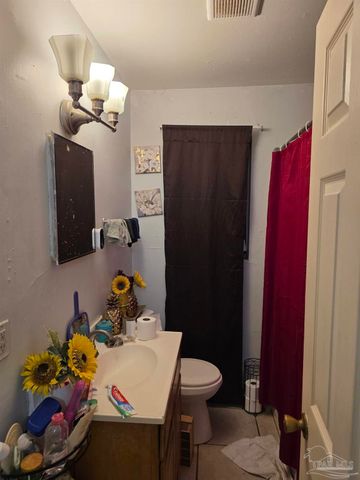 5504 Clearwater Ave, Pensacola, FL 32505