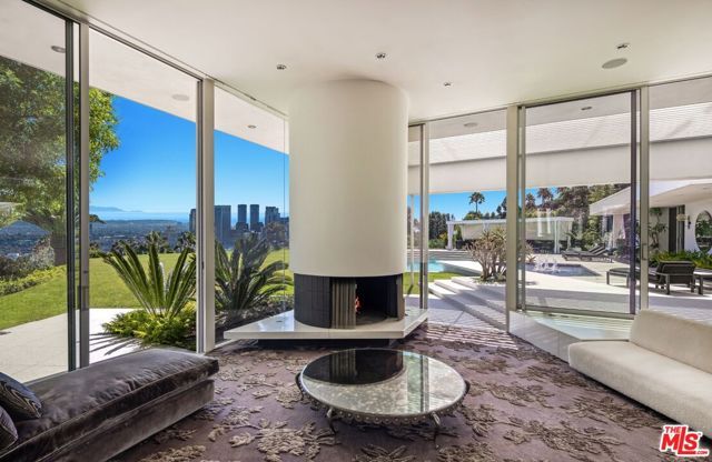 1012 Wallace, Beverly Hills, CA 90210