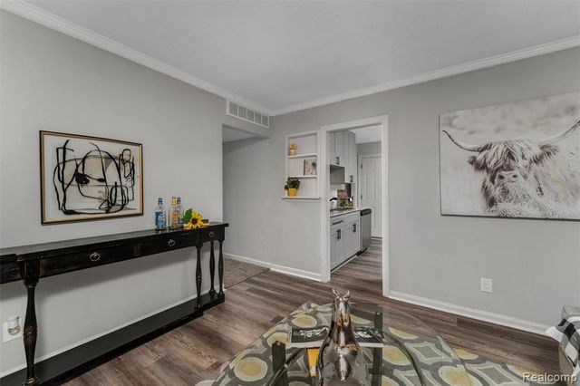 15751 W 14 Mile Road, Beverly Hills, MI 48025