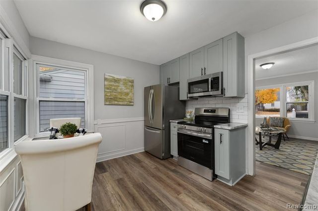 15751 W 14 Mile Road, Beverly Hills, MI 48025