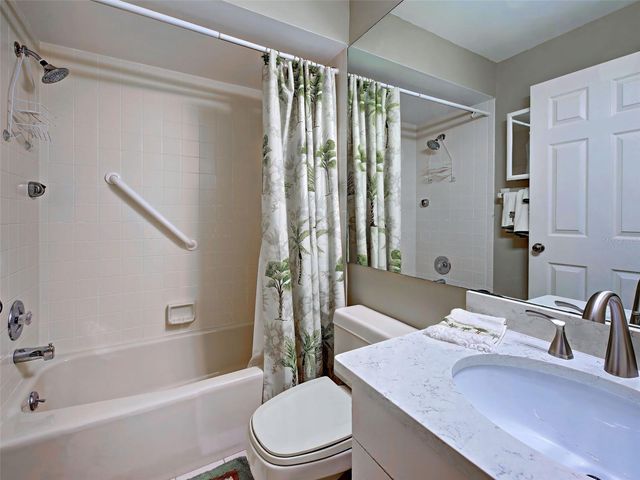1176 HARBOR TOWN WAY, Venice, FL 34292