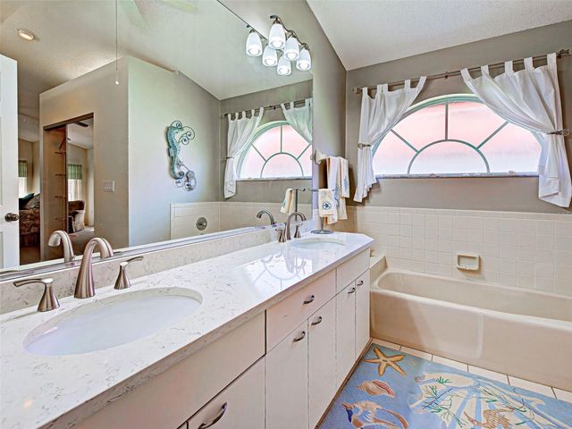 1176 HARBOR TOWN WAY, Venice, FL 34292