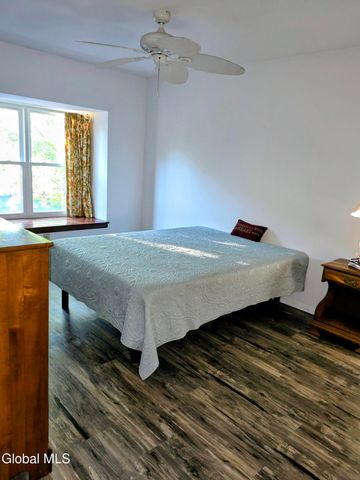 22 Ziemke Farm Lane, Cohoes, NY 12047