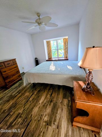 22 Ziemke Farm Lane, Cohoes, NY 12047