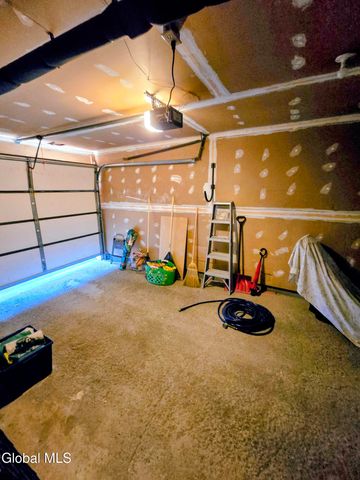 22 Ziemke Farm Lane, Cohoes, NY 12047