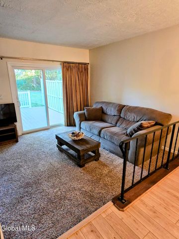 22 Ziemke Farm Lane, Cohoes, NY 12047