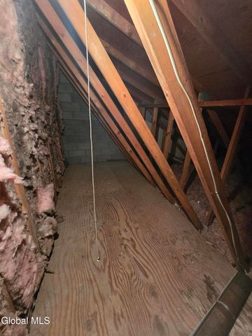 22 Ziemke Farm Lane, Cohoes, NY 12047