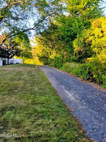 22 Ziemke Farm Lane, Cohoes, NY 12047