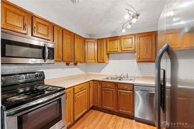 4407 Nowak Avenue, Huber Heights, OH 45424