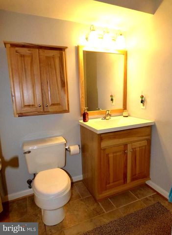 5515 BELLE POND DR, Centreville, VA 20120